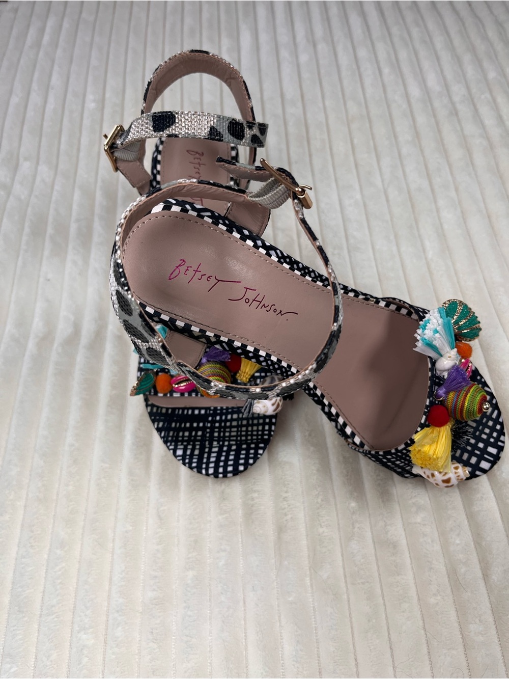Betsey Johnson Jillie Block Heel Platform Sandals with Multicolor Tassels Size 9 - Picture 8 of 12